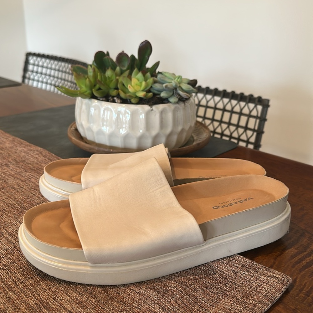 VAGABOND cream slide sandals (EU size 37 / US size 7) ✨ - Picture 4 of 5